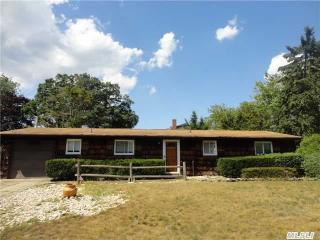 21 Tarkington Rd, Holbrook, NY 11741-1511