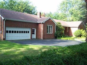 2 Lowell Pl, Fredonia, NY 14063-1216