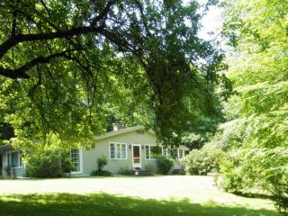 12 Dugan Rd, Kent, CT 06757-7700