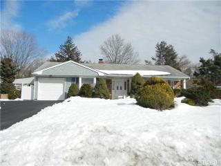 36 Dorchester Rd, Smithtown, NY 11787-5406