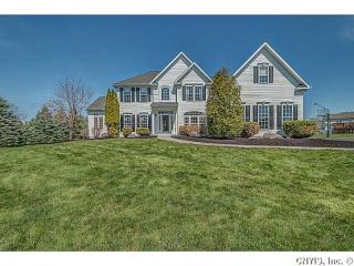 9122 Stratus Cir, Manlius, NY 13104-2142