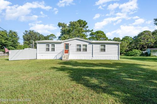 4230 April Ln, Mims, FL 32754-4723