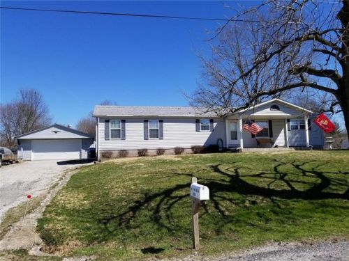 102 Sugar Creek Ln, Albers, IL 62215-1354