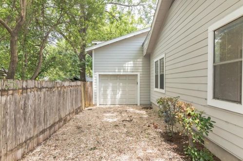 4610 Connelly St, Austin, TX 78751-3415