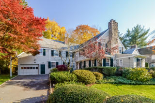 70 Hampton Rd, Scarsdale, NY 10583-2208