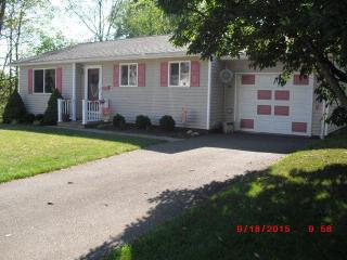 107 Daffodil Dr, Horseheads, NY 14845-1805