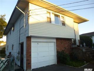 4 Park Pl, Amityville, NY 11701-1860