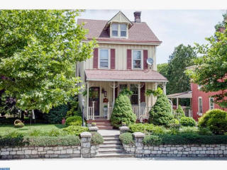 427 Penn Ave, Wernersville, PA 19565-1415