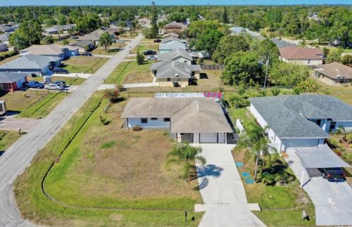 491 Kilpatrick Ave, Fort Pierce FL  34983-1666 exterior