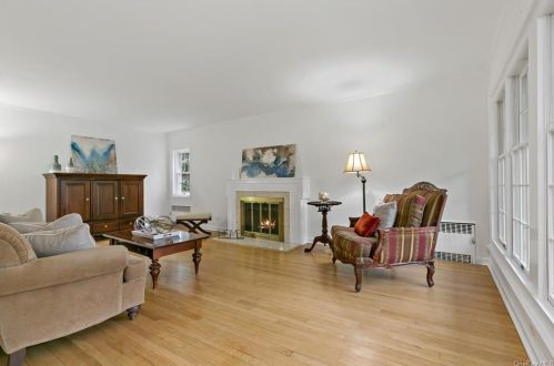 134 Evandale Rd, Scarsdale, NY 10583-1921