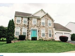 603 Woodrow Ct, Wernersville, PA 19565-9227