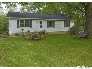 553 Salmon Creek Rd, Brockport, NY 14420-9713