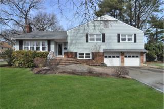 251 Park Ave, Westbury NY  11590-1243 exterior