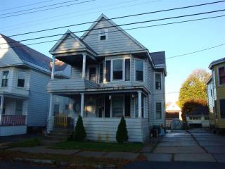 1525 Avenue B, Schenectady, NY 12308-2225