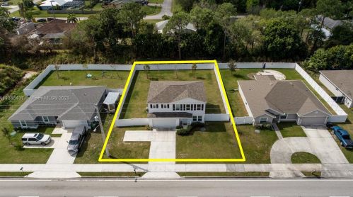 1680 Airoso Blvd, Fort Pierce FL  34984-3737 exterior