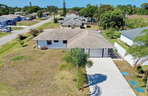 491 Kilpatrick Ave, Fort Pierce FL  34983-1666 exterior