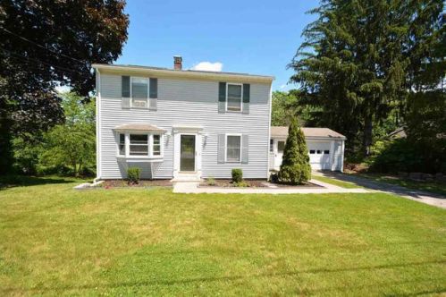 15 Faculty Rd, Lee, NH 03824-2706