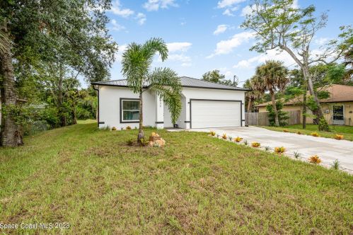 3033 Wiley Ave, Mims, FL 32754-4132