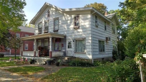 123 Main St, Palmyra, NY 14522-1017