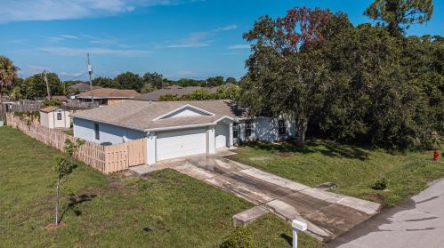 2628 Harem Cir, Fort Pierce FL  34953-2952 exterior