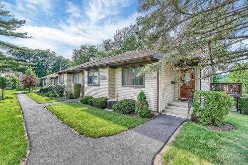 75 Independence Ct, Yorktown Hgts, NY 10598-1629