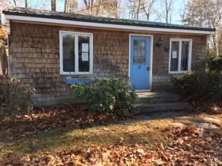 22 Collettes Grove Rd, Derry, NH 03038-5808