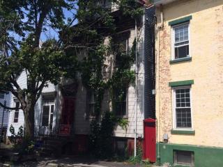 5 West St, Albany, NY 12206-2606