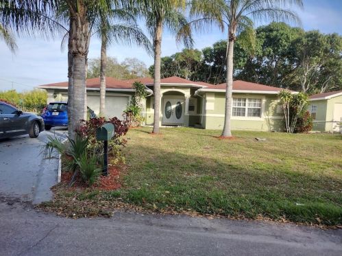 318 24th St, Fort Pierce FL  34950-3740 exterior