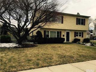 275 Jackson Ave, Syosset, NY 11791-4121