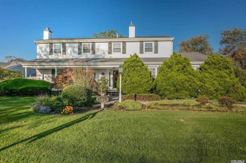 191 Tahlulah Ln, West Islip, NY 11795-4605