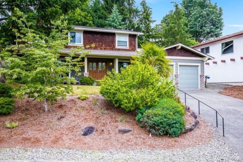 19020 Kenlake Pl, Bothell, WA 98028-3239