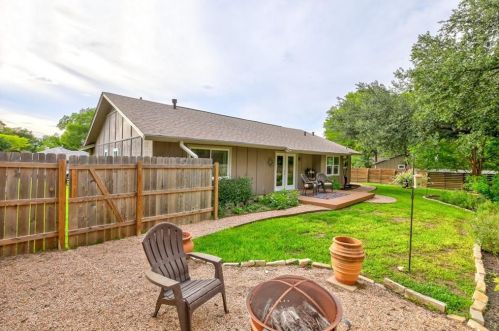 2520 Baxter Dr, Austin, TX 78745-4302