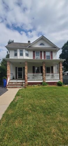 20 Jackson Ave, Middletown, NY 10940-4210