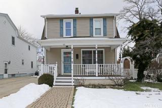 66 Jerome Ave, Garden City, NY 11501-3302