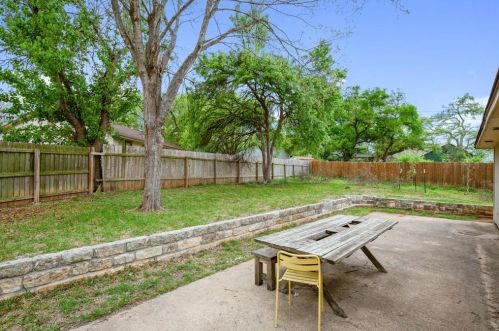 2703 Calabash Cv, Austin TX  78745-7523 exterior