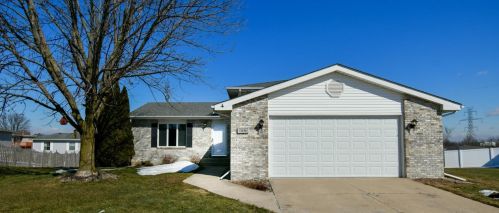 11636 Magoun Dr, Dyer, IN 46373-9273