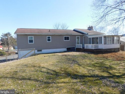 87 Hillside Dr, Shraders, PA 17084-8619