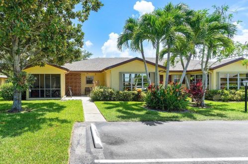 1713 Dove Tail Dr, Fort Pierce, FL 34982-8017