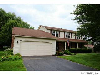 271 Northwood Dr, Rochester, NY 14612-3031