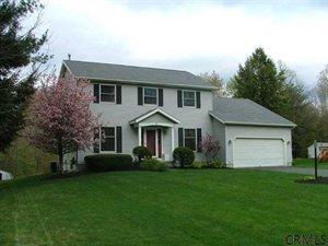 38 Fairmount Dr, Fortsville, NY 12831-1456