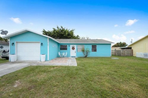 1761 Airoso Blvd, Fort Pierce, FL 34984-3701