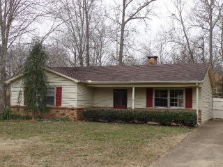 1512 Valleywood Dr, Paris TN  38242-9281 exterior