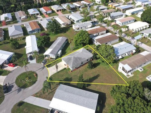 12 San Luis Obispo, Fort Pierce, FL 34951-2815