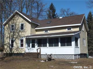 705 Molloy Rd, Syracuse, NY 13211-1605