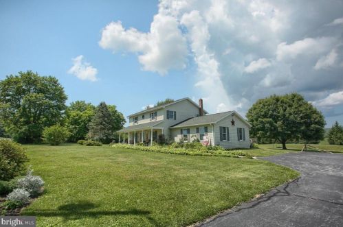 1128 Myerstown Rd, Toland, PA 17324-9040