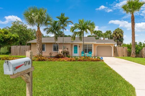 1718 Cascella Ct, Fort Pierce, FL 34952-7509