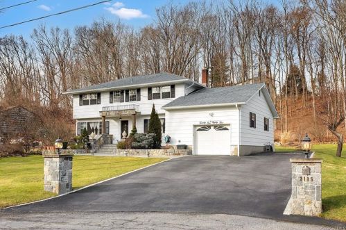 2185 Sultana Dr, Yorktown Hgts, NY 10598-3702