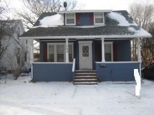 706 12th St, Fargo, ND 58102-4336