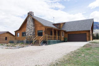 4 Park Dr, Cody, WY 82414-7805