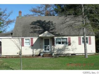 11 Roberts St, Smithville, NY 13605-1108